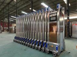 如（rú）何（hé）選擇適合的電動伸縮門